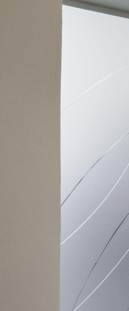 CELOSKLENĚNÉ DVEŘE Dveře STYLUS jsou výjimečným spojením krásného materiálu, bezpečnosti a precizní výroby. Světlo, které přes dveře prochází, se stává neoddělitelnou součástí interiéru a jeho duše.