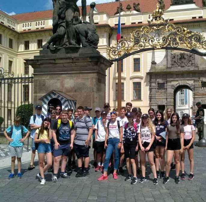 Nakonec jsme přes Václavské náměstí došli až na hlavní nádraží, odkud jsme odjeli zpět do Olomouce. Ke všem památkám a zajímavým místům, kudy 8.