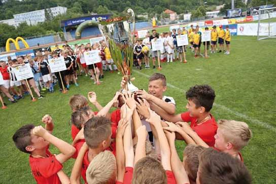 Život akademika není žádný med, ale věříme, že naši absolventi se se všemi nástrahami poprali nadmíru dobře.