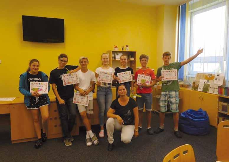 A protože se vlastně jedná o soutěž mezi jednotlivými týmy a školami, měli žáci také za úkol představit na závěrečné slavnostní prezentaci svého pamětníka, ale i svou činnost, postřehy a dojmy.