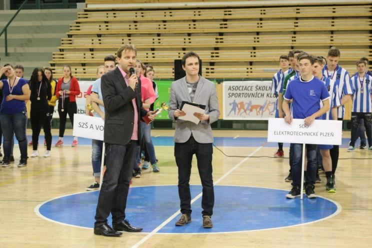 Zápasy se odehrály v Městské sportovní hale v Plzni před zraky mnoha diváků, ale