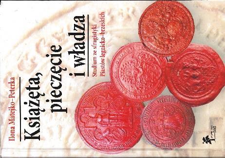ISBN: 9788371819070 Předkládaná práce je příspěvkem ke studiu sfragistických systémů světských a církevních vládců na území dnešního Polska, tedy k problematice v polské historiografii mimořádně