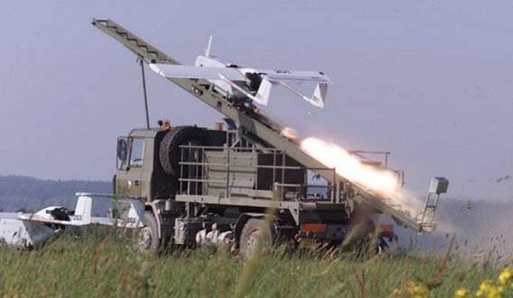 Rakety Projekty řešené po roce 1990 SOJKA (START) bezpilotní prostředek SOJKA start pomocí RM na TPH rozjezd