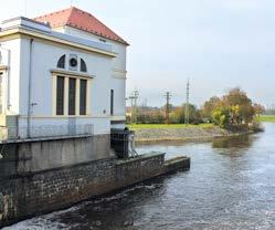 Pardubice hlavní nádraží Krematorium Pardubice Památník Zámeček Malá vodní elektrárna Přelouč Semínský akvadukt Automatické mlýny 2 Historie Pardubicka / Významné památky Významnými stavbami