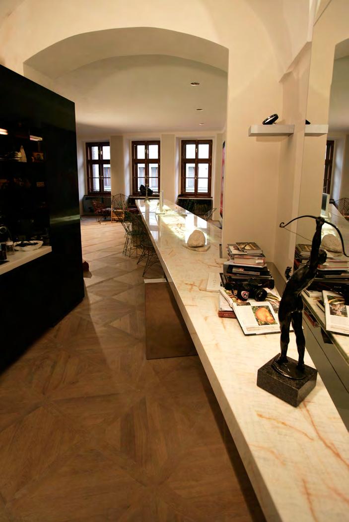 Soukromý byt v Praze Private apartment in Prague Pro společnost EXX s.r.o. jsme kompletně vybavili interiér luxusního soukromého bytu v Praze.