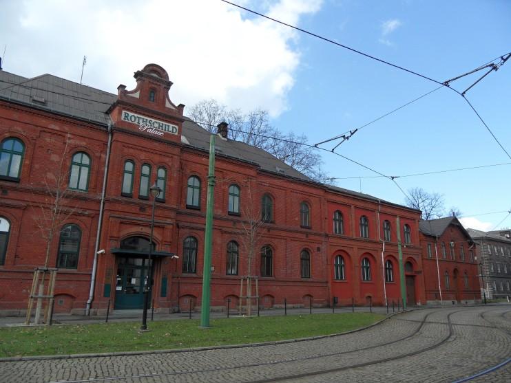 oknech se žádný z těchto prvků bohužel nezachoval) [19].