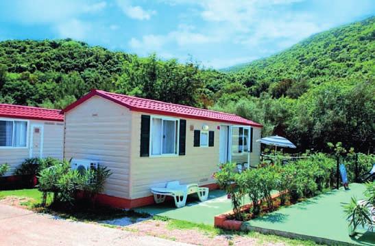 ChoRVATsko > rabac / CriKveNiCa Mobilní domky rabac hotel a pavilony omorika 15