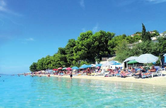 rodinné pokoje 50 all inclusive light Poloha: Doporučujeme pro rodiny s dětmi patrové bungalovy umístěné v příjemné zeleni s ideální polohou, cca 500 m od centra Bašky Vody, v turistickém komplexu