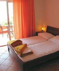 v prostorách hotelu laguna v Gradaci, vzdáleném cca 20 minut chůze podél moře. HR-0065M / cena za osobu/týden (kč) STUDIO bez stravy POčTU od 3 990 Kč / os. 8.6.-22.6. 22.6.-29.6. 29.6.24.8. 7.9.-21.