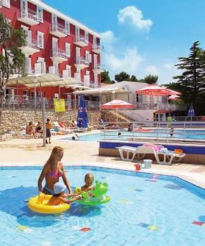 VybaVení: klimatizovaná restaurace s terasou v hlavní budově (pro hotel a vily) a restaurace s terasou pro DEPANDANCE (restaurace Rondela), piano bar s terasou, směnárna, sejf, WI-FI ZDARMA, výtah (v