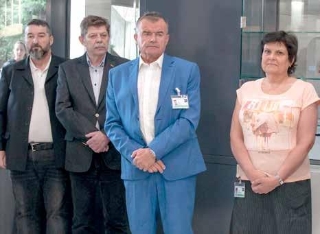 Lékárna se nachází v přízemí pavilonu L při hlavním vstupu a svojí polohou tak maximálně vyjde vstříc návštěvníkům a pacientům nemocnice, kteří hned při vstupu či odchodu z nemocnice budou mít