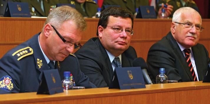 ROČENKA 2010 16. července 2010 přijal předsedu Vojenského výboru NATO admirála Giampaola di Paolu, který přicestoval do České republiky na oficiální návštěvu 3. září 2010 přijal ministra obrany RNDr.