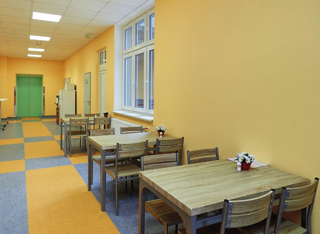 Gynekologické oddělení V této části naší brožury bychom Vám rádi představili naše gynekologické oddělení, informovali Vás o poskytované péči a na závěr Vám dali pár rad před hospitalizací.