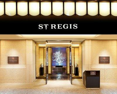 Regency a dve noci v St. Regis Osaka. Krajšie izby, elegantný štýl a výborná poloha.