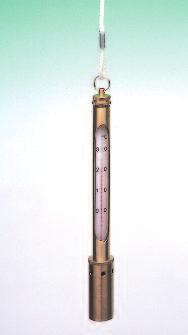 Kompletní sada se stojanem na 6 lahví s průměrem do 90 mm, včetně následujících lahví: 2 lahve s úzkým hrdlem z PE 1000 ml