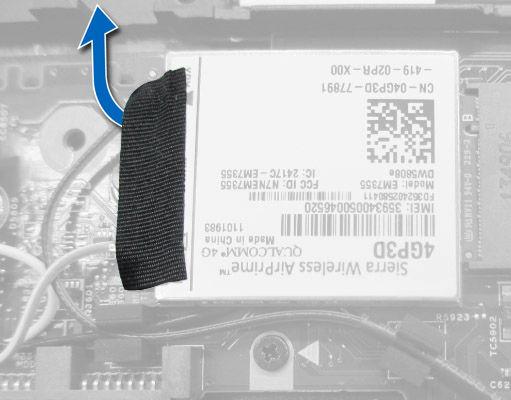 Demontáž karty WWAN (Wireless Wide Area Network) 1. Postupujte podle pokynů v části Před manipulací uvnitř počítače. 2. Demontujte následující součásti: a. baterie b. spodní kryt 3.