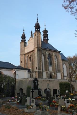 a) Cca 20 000 b) Cca 30 000 c) Cca 40 000 7) Jiří z