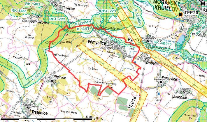 ZÚR JMK vymezují v řešeném území kridr TEE18 TS 110/22 kv; Hstěradice + napjení nvým vedením na síť 110 kv. Kridr je vymezen v šířce 300 m.
