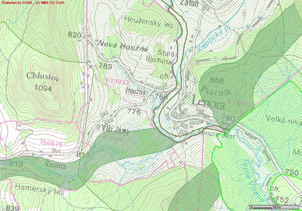 Mapa ÚSES C.II.6.1. Významné krajinné prvky Nejbližšími významnými krajinnými prvky jsou dle zákona č.114/1992 Sb., 3 lesy a vodoteče. Významné krajinné prvky zaregistrované dle 6 zákona č.