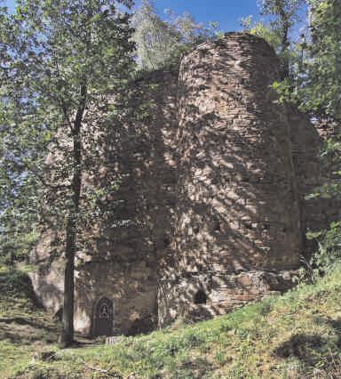 ZŘÍCENINA HRADU FULŠTEJN U BOHUŠOVA V malebném okolí vísky Bohušov můžete navštívit velkolepou zříceninu hradu Fulštejn.