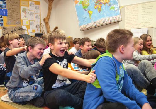 Novinka život v rybníce 4. 5. ročník ZŠ květen říjen Na příběhu o rybníku Blaťáku prozkoumáme fungování ekosystému rybníka a vliv člověka na něj.