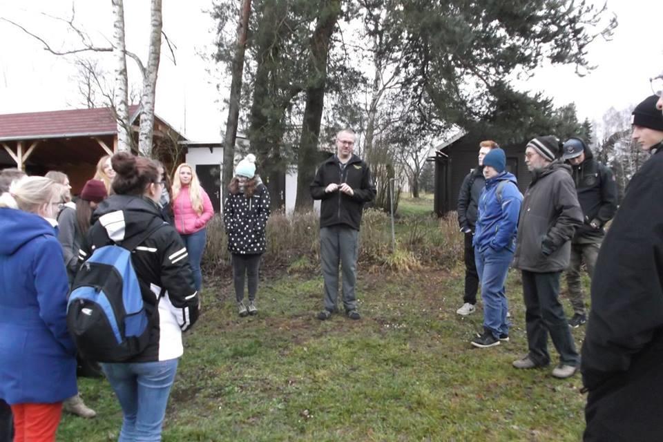 Na hvězdárně pracovaly 2 astronomické kroužky, 5 kroužků zajišťuje hvězdárna externě při Střediscích volného času Náchod, Červený Kostelec a Česká