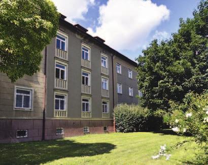 Listovy koleje Listovy koleje jsou nejblíže k centru ze všech kolejí VUT a na fakultu se z nich dostaneš za 20 30 minut MHD. Velmi blízko mají jak trasu šaliny číslo 1 tak 12.