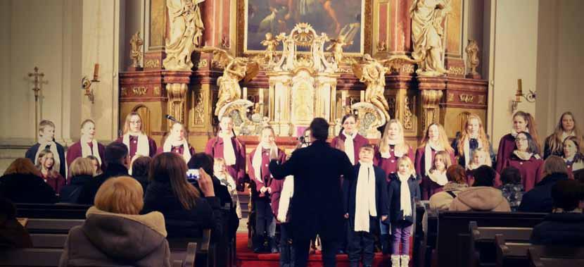 Dětský sbor Vrabčáci z Jablonce n./n. při koncertu Mosty Volnočasové aktivity Liboc V minulém roce jsme se v Liboci primárně zaměřili na změnu sytému rekreací klientů.