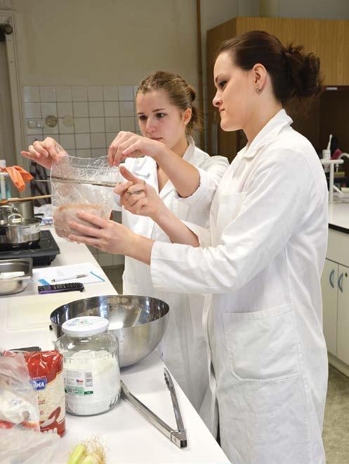 VFU Brno, a dále na základě získání počtu RIV bodů (body přidělované na základě objemu a kvality uznatelných výstupů z tvůrčí činnosti), s dopadem na rozpočet jednotlivých součástí univerzity podle