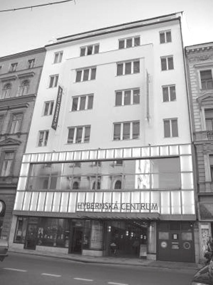 Informace Ze zákulisí Potřetí ve své historii změnila Komora svou adresu a po čtyřech letech na Vinohradech se opět vrátila na Prahu 1.