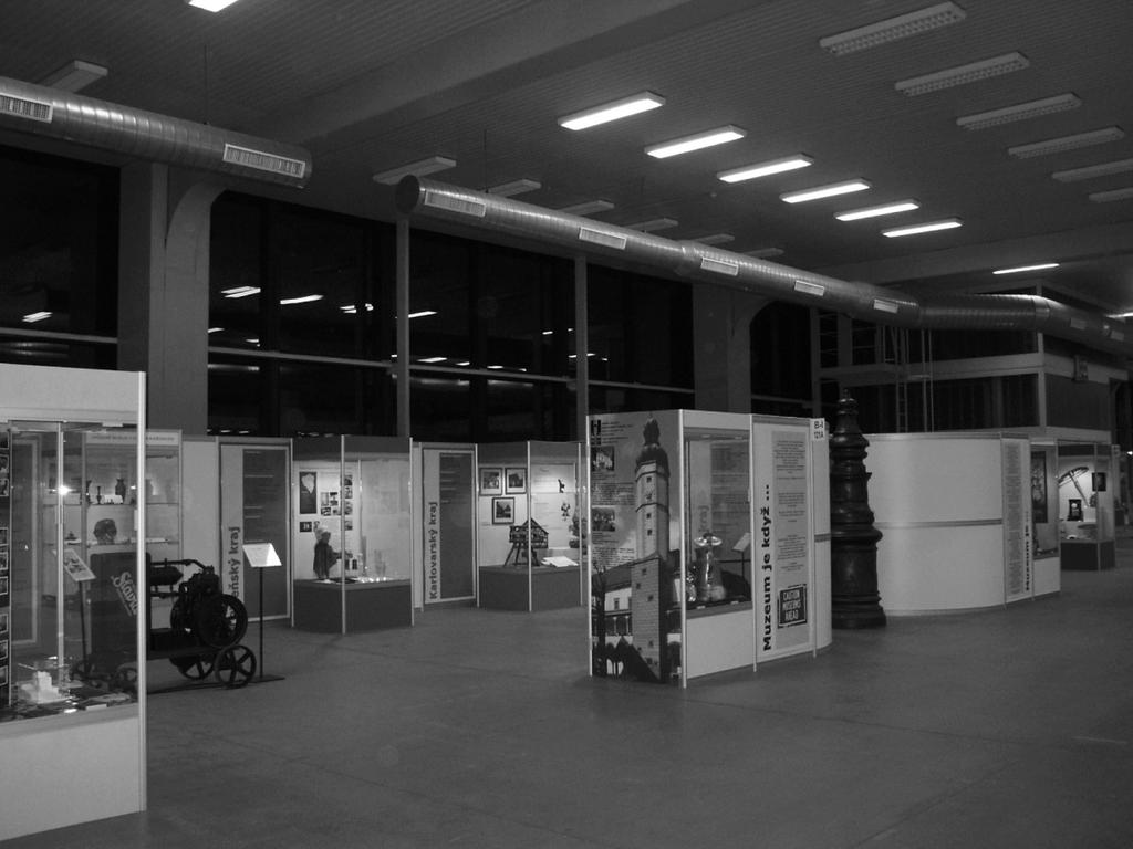 Věstník Asociace muzeí a galerií ČR Redakční rada Věstníku AMG pracuje ve složení PhDr. Eva Dittertová, Mgr. Dagmar Fialová, Ing. Milena Burdychová, PhDr. Hana Dvořáková, Mgr. Hana Garncarzová, PhDr.