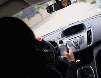 Rizikové chování za volantem Na co si dát pozor při řízení automobilu, jaké látky mohou snížit pozornost, jaké činnosti mohou způsobit ztrátu koncentrace a jak bezpečně řídít automobil?