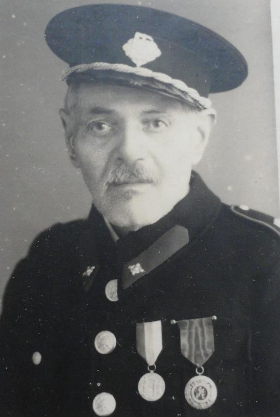 Obr. 7 František Bičiště, Kukleny Seznam členů, kteří obdrží záslužné medaile: 1. Jaroslav Jánský Běleč nad Orlicí 2. Václav Havlas Bukovina 3. František Skácel Černilov 4. Václav Junek Černilov 5.