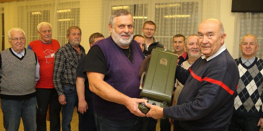 NEZNÁMÝ VZDUCHOVÝ DÝCHACÍ PŘÍSTROJ PROMETHEUS Š 36 ČESKOSLOVENSKÉ PROVENIENCE Ing. Oldřich Lukš Dne 24.