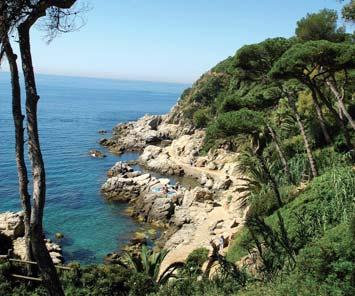 Romantikům doporučujeme věnovat pozornost oblasti Tossa de Mar, rodinám spíše oblasti Malgrat de Mar/Santa Susanna. Vyhledáváte-li rušnější dovolenou s možností návštěv barů, diskoték apod.