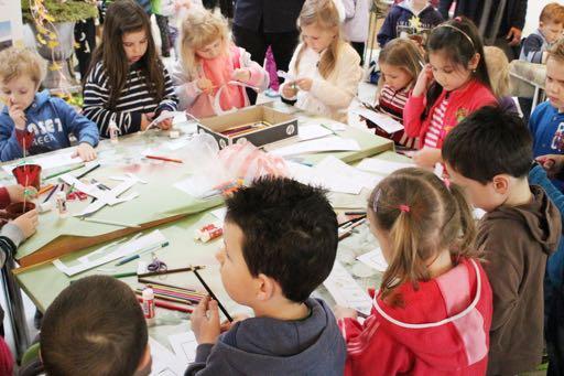 EDUKAČNÍ AKTIVITY PRO DĚTI A VEŘEJNOST Komunikační mosty Velikonoce - 11. 4.