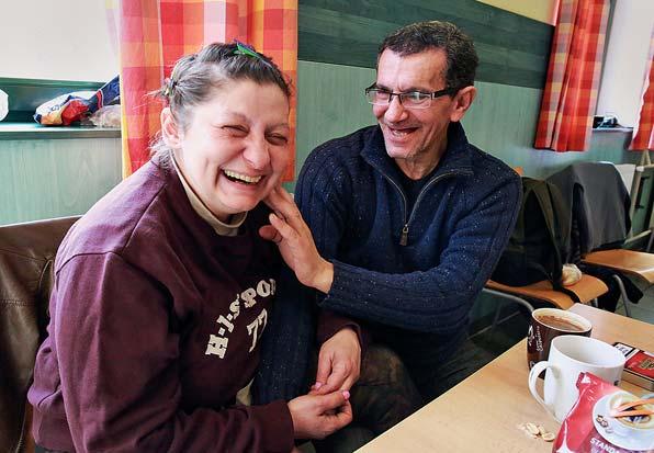 Pozvali jsme všechny klienty na prezentaci o činnosti Sociální rehabilitace, každý měsíc se konala mše Svatá. O prázdninách jsme uspořádali táborák, o adventních nedělích čtyři setkání.