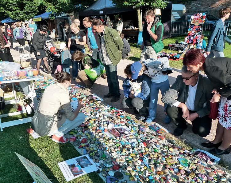 Štandlerové a paní Hovorkové, studenti SŠ SOG HK, děti z MŠ Sedmikráska Hradec Králové, Mateřská škola Malšova Lhota, Hana Boukalová, Denisa Makovská, Martina Adamírová.