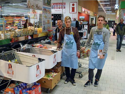 Národní potravinová sbírka OCH HK se dne 21. listopadu zapojila do třetího ročníku celostátní kampaně proti plýtvání potravin. V Královéhradeckém kraji se podařilo nashromáždit přes 11 tun potravin.