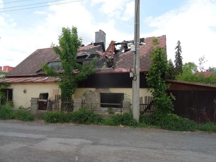 Znalecký posudek č. 2436 / 58 / 2018 ideální spoluvlastnický podíl ve výši 1/2 na pozemku p.č.6262, jehož součástí je vyhořelý rodinný dům č.p.86, dále pozemku p.č.6263, příslušenství a trvalých porostech (LV č.