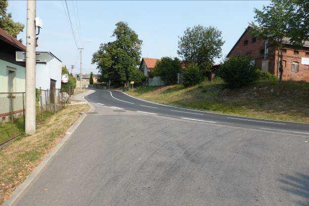 dle katastrálních hranic) - návrh vedení cyklistické trasy v