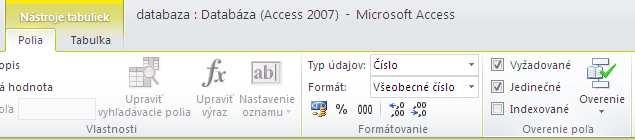 Ak chceme aby bol pri zadávaní do tabuľky nejaký údaj vyžadovaný alebo aby hodnoty poľa boli jedinečné, môžeme to tiež nastaviť na karte Nástroje tabuliek > Polia v časti Overenie poľa.