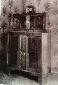 odkladní plochou, výška 160 116 70 cm, přiložen
