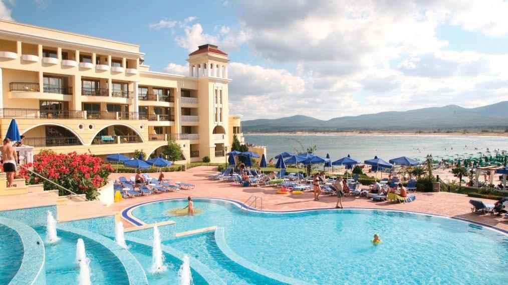 Za koupáním na do Bulharska All inclusive Hotel Marina Royal Palace***** Moderní hotel v rekreačním areálu klubového typu Duni Royal Resort. Centrum letoviska Slunečné pobřeží cca 8 km.