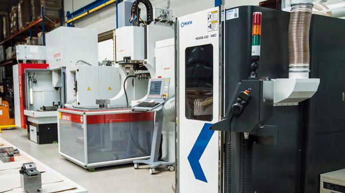 pro společnosti Inteva, Magna nebo Kostal. Pro značku Fehrer vyrábí SIGMAPLAST ruční opěrky k sedadlům vozů.