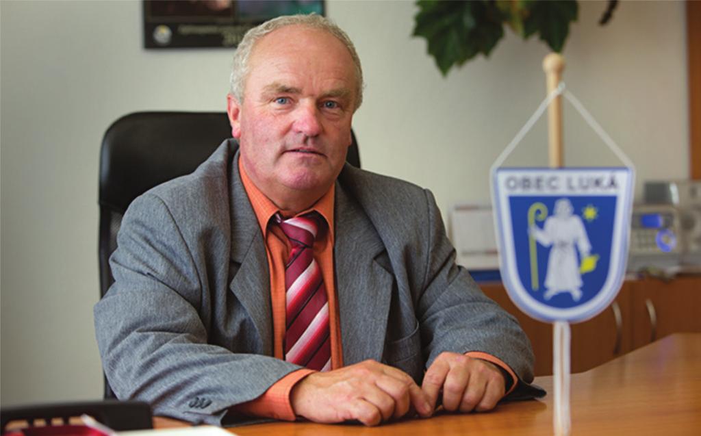 Do celkového předvánočního shonu vstupuje všudypřítomná bezohledná agresivní reklama, která nás provází snad na každém kroku.