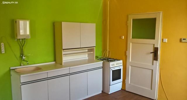 Byt 2+1, OV, cihla Cena včetně provize. Lokalita : ul.