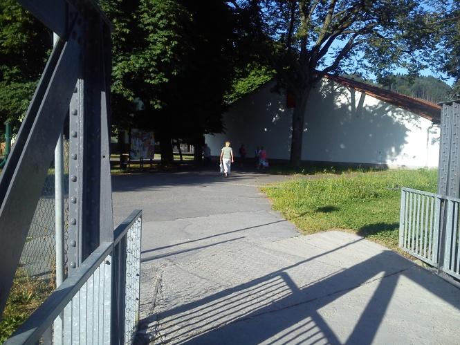 Slunečná 3 Bezbariérové s výhradou B14 Účelová komunikace u