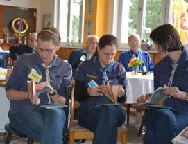 štol a kanálů. Po takto akčních programech následovalo jednání lodní komise a představení nových odborek, po večeři pak proběhl program Hledání prvního principu, který připravil Skautský institut.