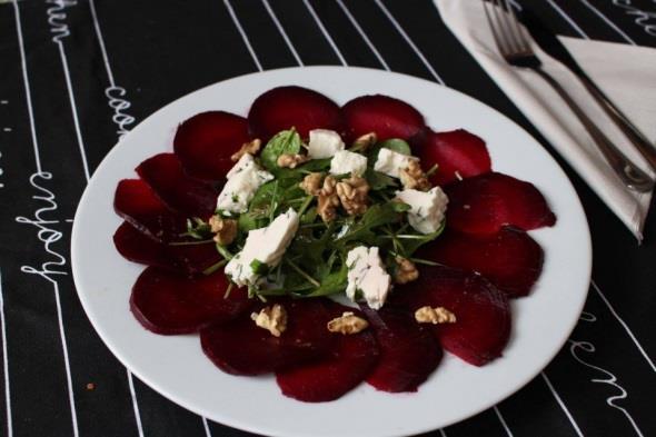Úkolem bylo uvařit tříchodové menu za 300 Kč a za 3 hodiny.